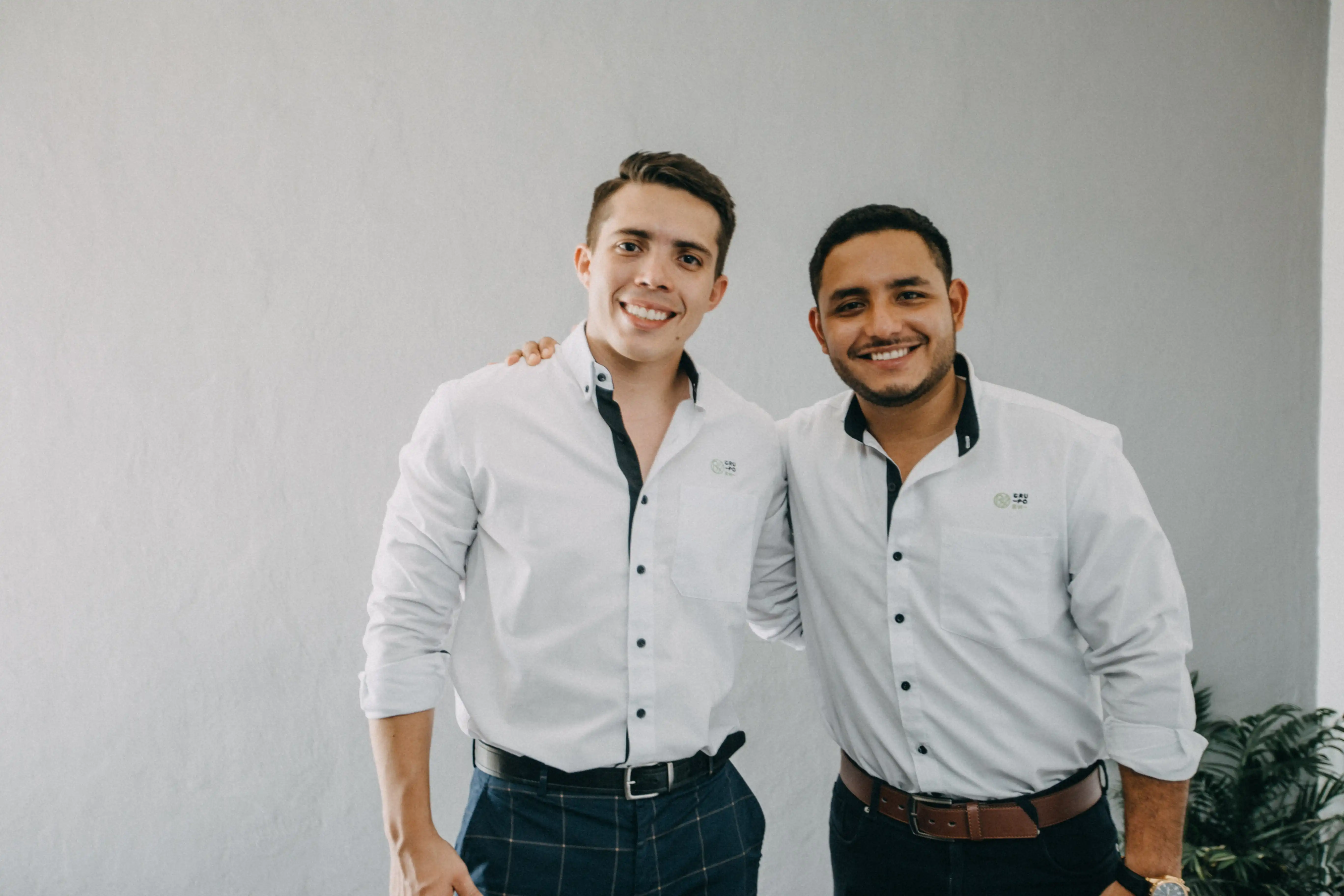 De un sueño entre amigos, a construir el patrimonio de miles de familias.